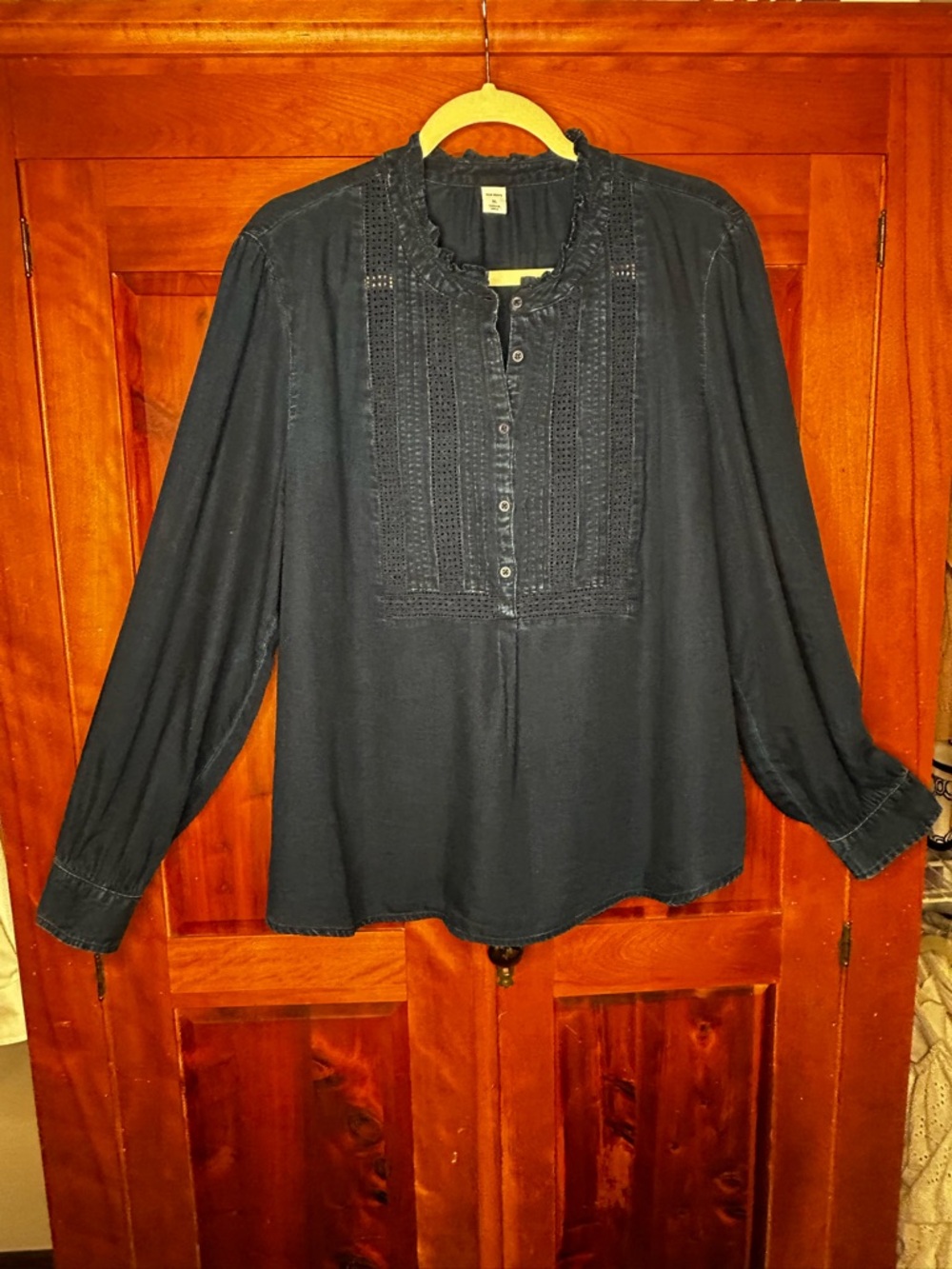 Chambray Embroidered Lace Cutwork Yoke Long Sleeve Blouse Peasant Cottagecore - Picture 3 of 14